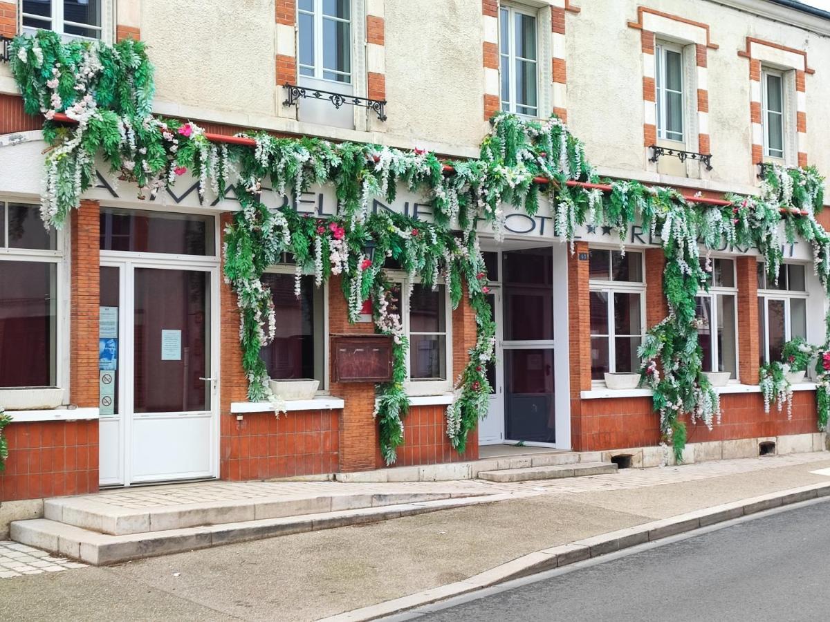 La Madeleine Hotel Saint-Benoît-sur-Loire Exterior photo