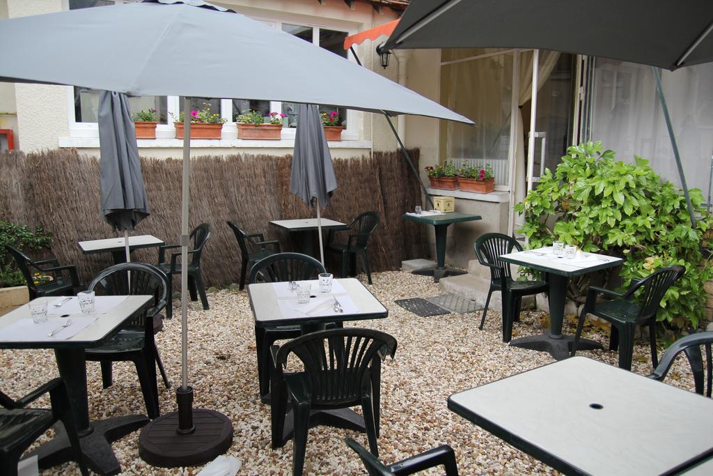 La Madeleine Hotel Saint-Benoît-sur-Loire Exterior photo